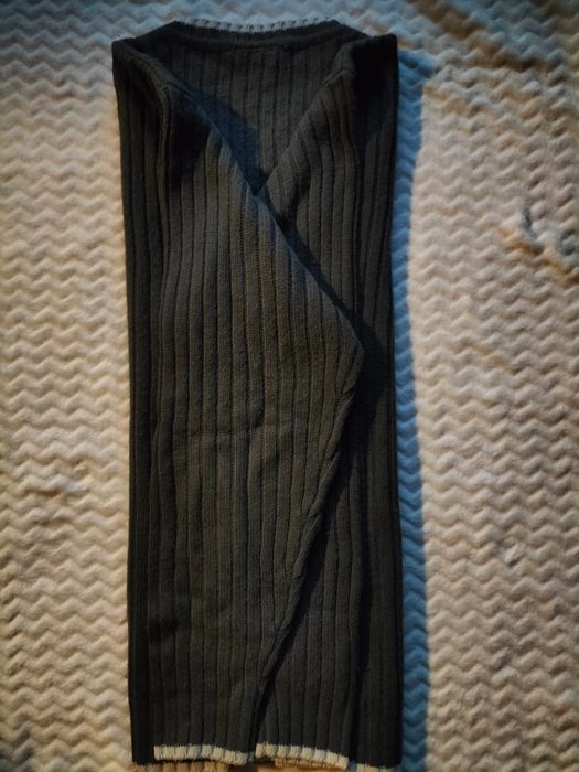 Męski sweter pulower w serek szary L