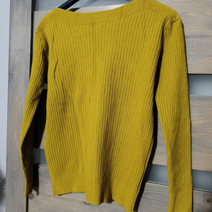 Sweterek musztardowy