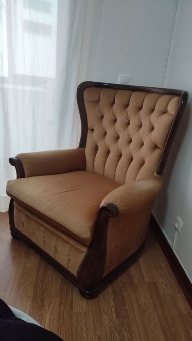 Sofá cama 3 lugares IKEA com poltrona vintage