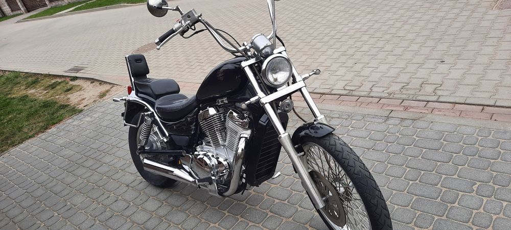 Suzuki intruder 800