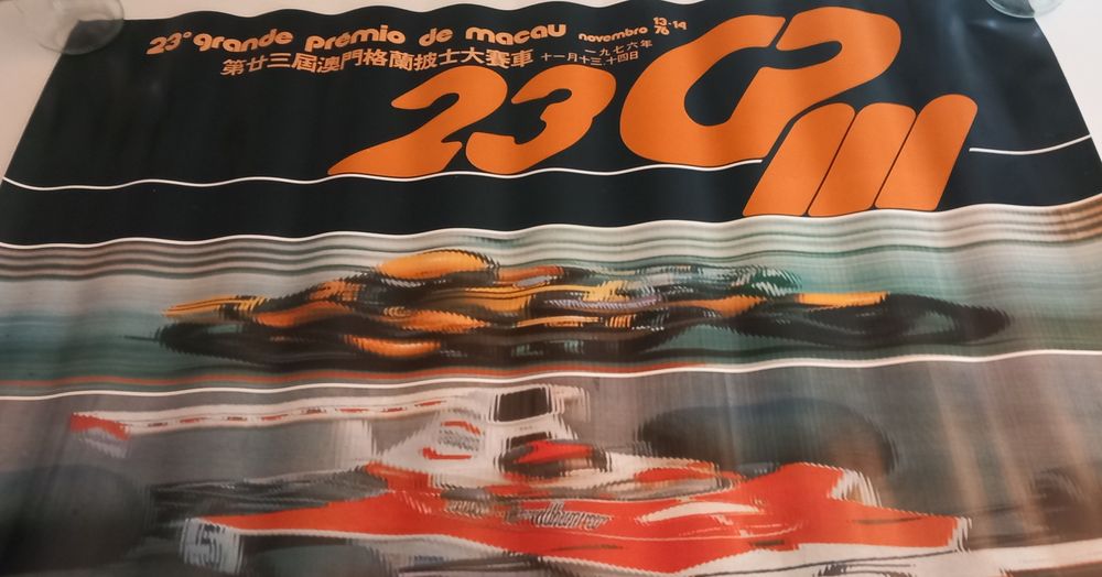 Dois posters publicitários GP Macau 76