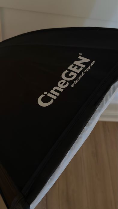 Softbox Cinegen z pilotem i statywem + blendy