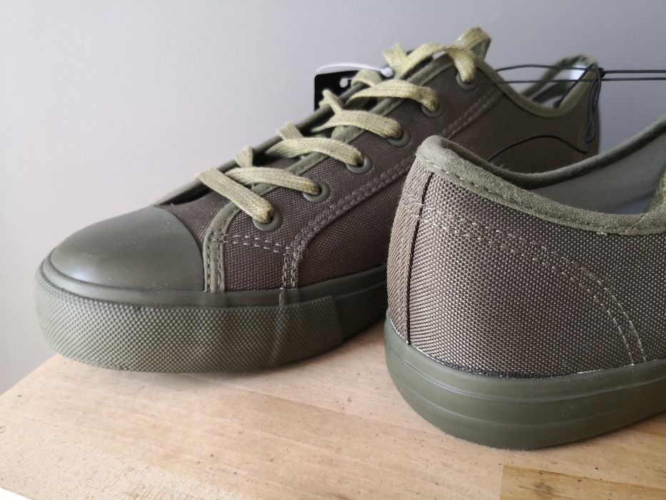 Tenisówki 44 / 28,5 trampki khaki zielone.