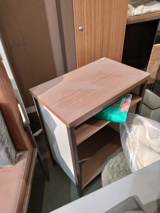 Móveis e artigos de decoração e escritório