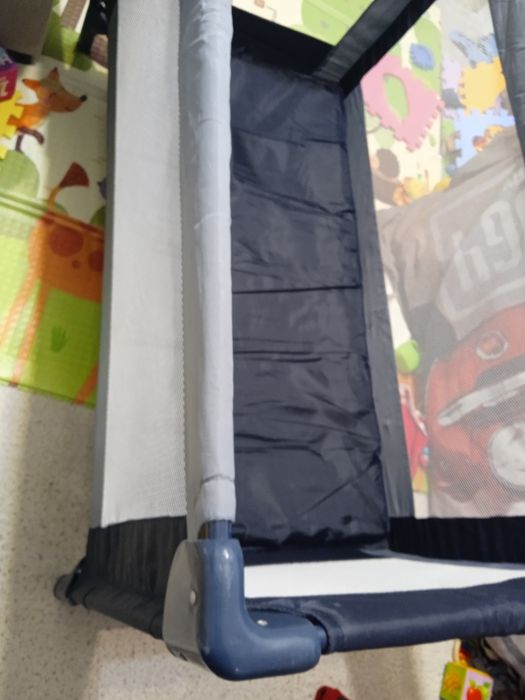 Манеж в чудовому стані як новий