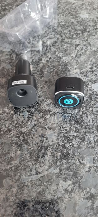 Zestaw głośnomówiący  samochodowy bluetooth