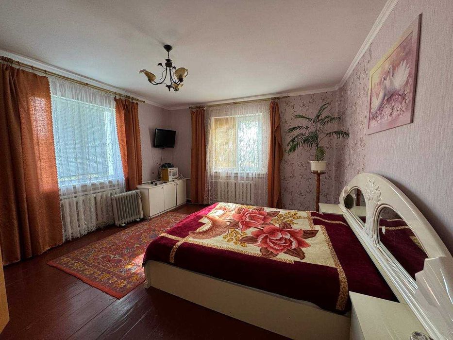 Будинок в передмісті Чернігова