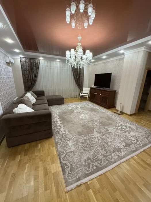3 - комн. квартира 127 м. кв. 4/23 эт. ЖК Кировский. Ремонт. Мебель. Техника.