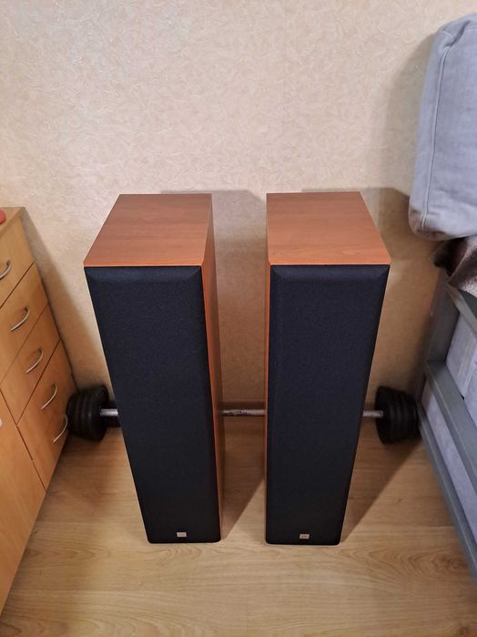 Продам підлогову акустику  JBL E 80 пара фронтів.
