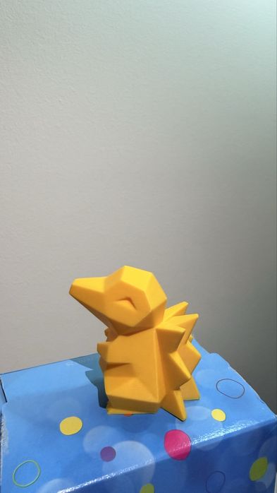 Boneco Pokémon Cyndaquil estilo low poly decorativo