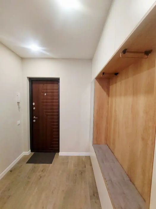 Продам 1-комнатную квартиру Шевченковский район ж/м Тополь-3 Купить