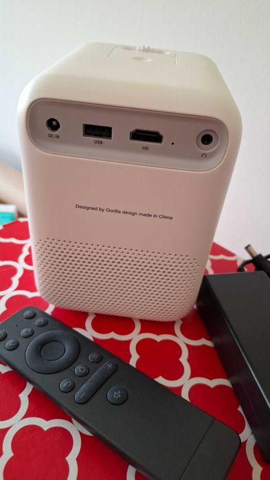 Mini Projetor AndroidTV