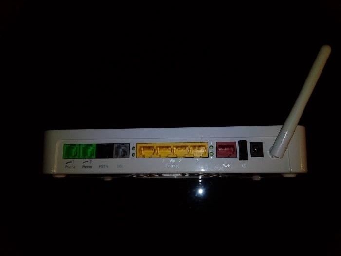 Modem Router Thomson TG784