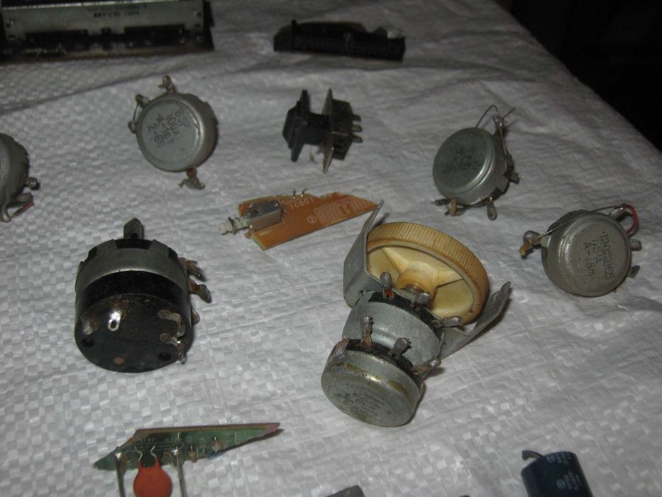 Радиодетали,комплектующие.