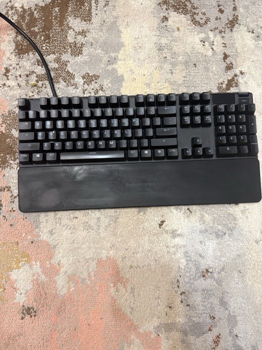 SteelSeries Apex 7 (Red Switch) – klawiatura mechaniczna, stan używany