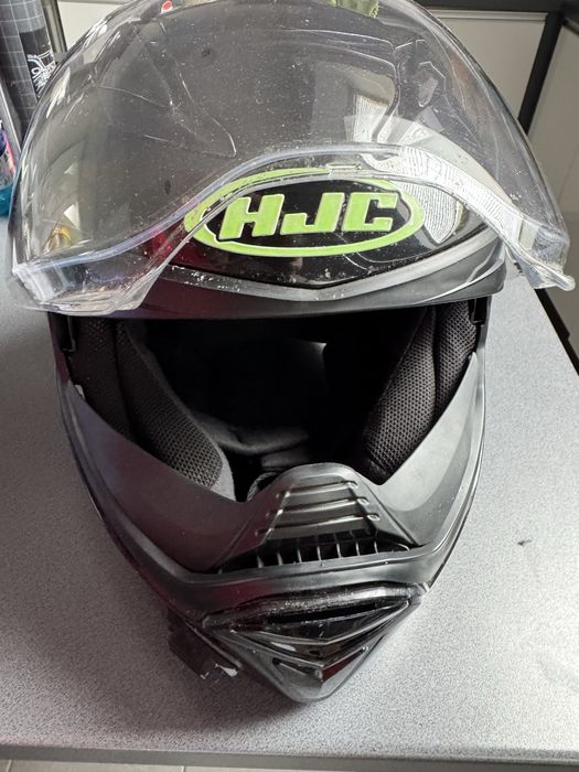 Kask  Hjc  F70 z interkomem