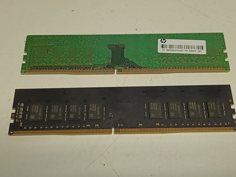 24GB Ram DDR4 (3200mhz i 2666mhz)
