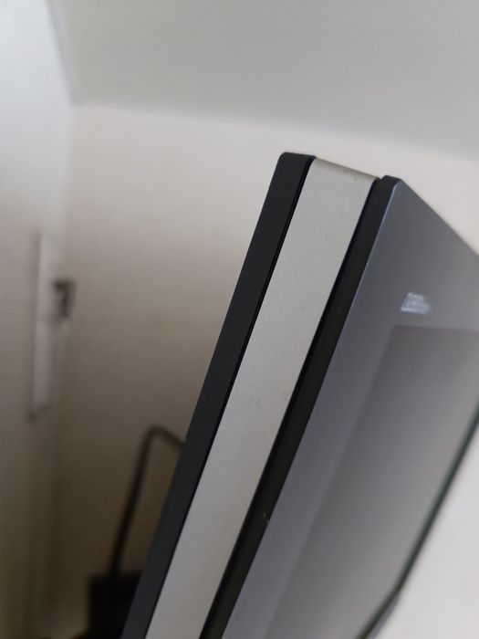 Телевізор Samsung LCD tv.1500+300 грн.кронштейн.