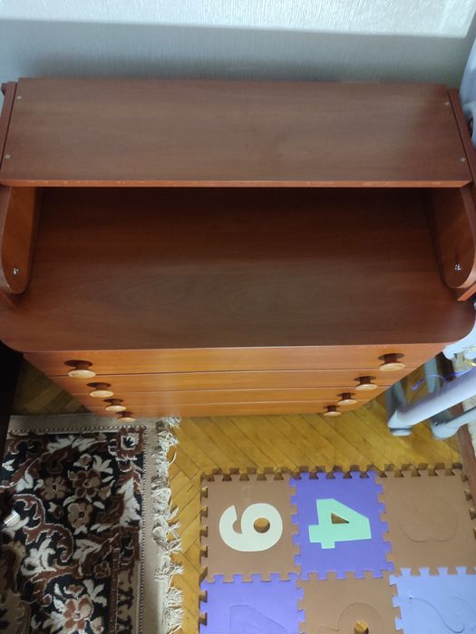 Комод з пеленатором