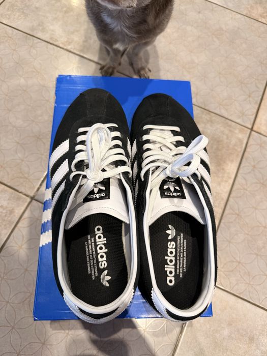 Продам кроссовки adidas tokyo!