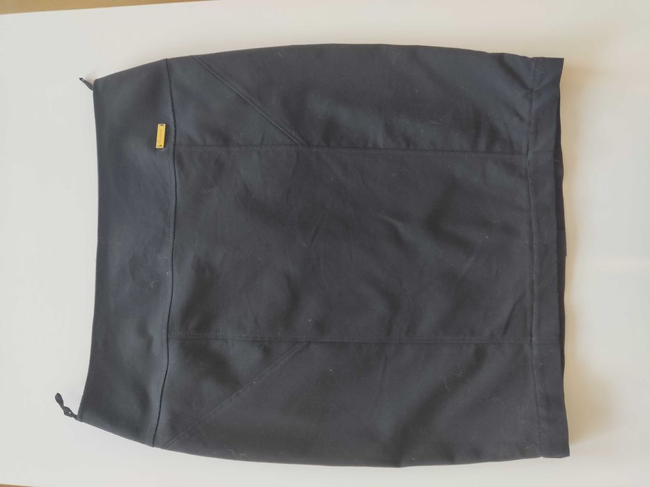 Sprzedam spodnicę czarną klasyczną