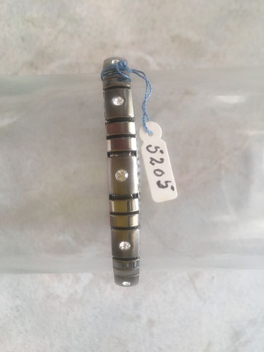 Varias pulseiras novas