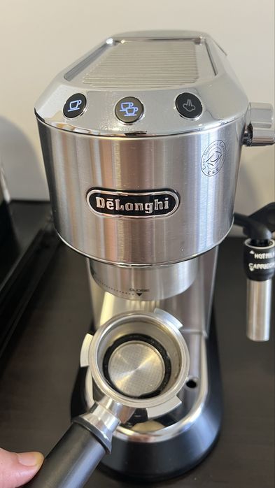 Máquina de Café Manual DELONGHI Dedica Style EC685.M (15 bar - Cinzento)