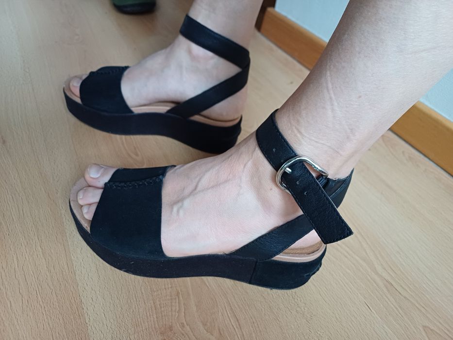 Жіночі босоніжки Ugg