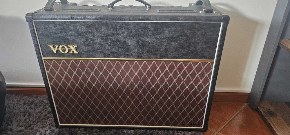 Amplificador VOX AC30VR 30W 2x12 + Footswitch VOX VFS2