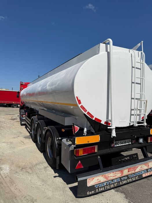 продається бензовоз як новий!