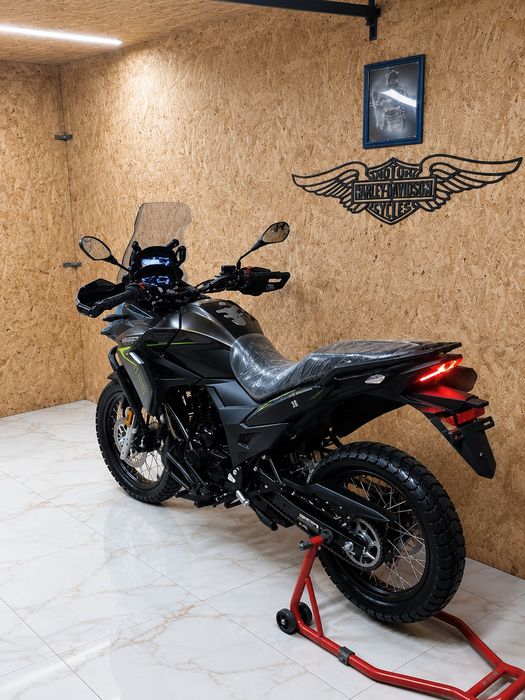 Zonsen Carrera 300 Новий