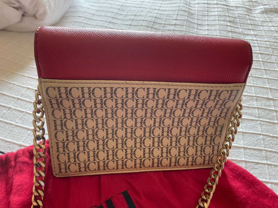 carteira carolina herrera tons vermelho e dourado e beje