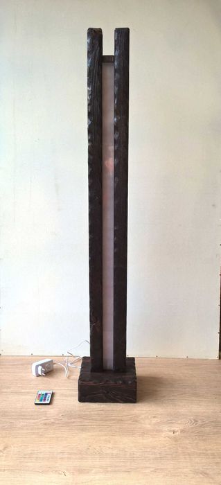 Lampa led rgb rustykalna stojąca na pilota