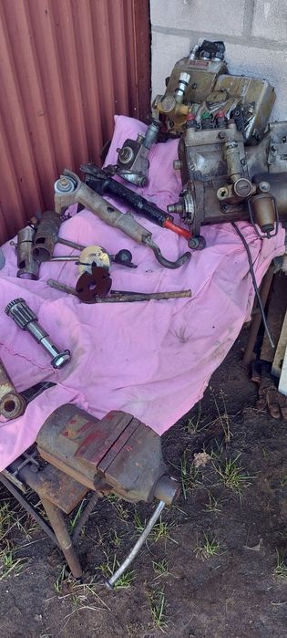 Zetor 3011 Majorek części pompa, ręczny hamulec gaz i inne