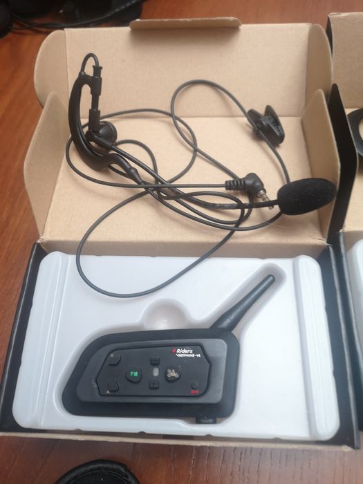 V4 + V6 Motorcycle Rider/Referee Intercom System64563905983107122