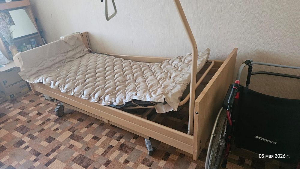 Медицинская кровать