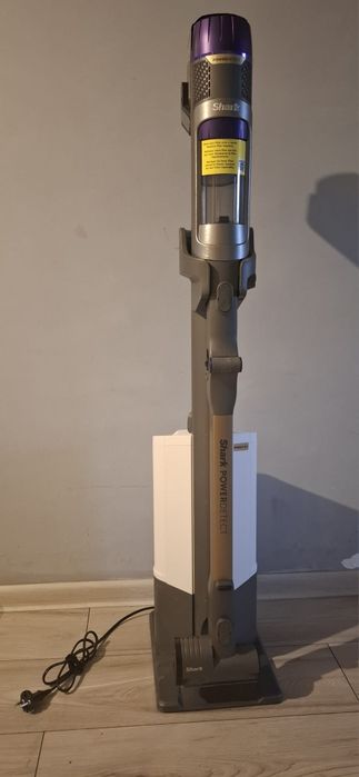 Odkurzacz pionowy Shark