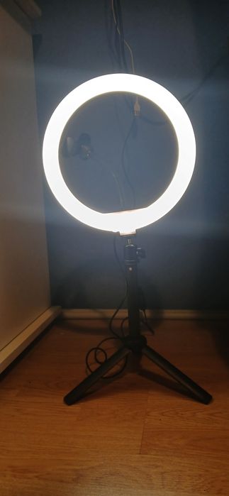 Lampa pierścieniowa