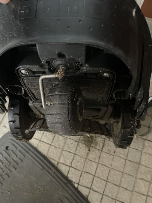 Robo de cortar relva