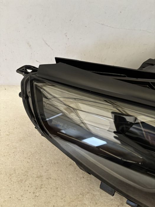 BMW 5 G60 G61 lampa prawy przód prawa przednia Shadow line Full Led