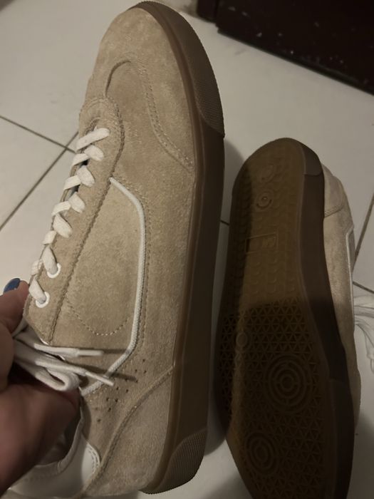 Tenis H&M novos creme e branco numero 45.
