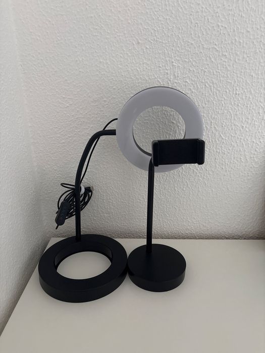 Ring Lightning com Suporte para Telemóvel Ajustável