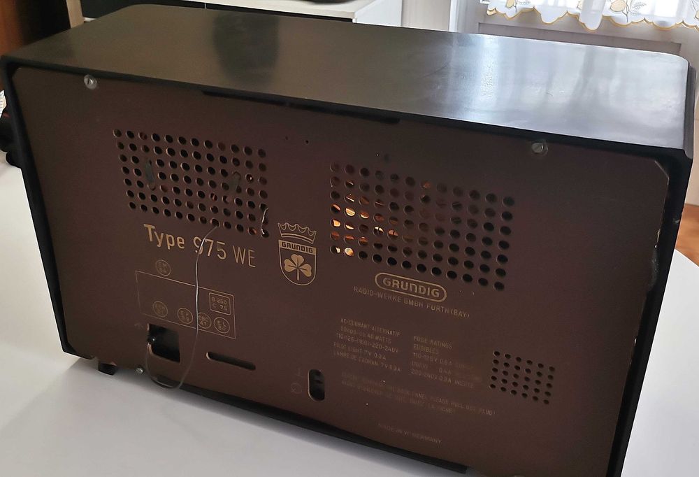 Rádio Antigo Grundig (coleção) Excelente presente de Natal
