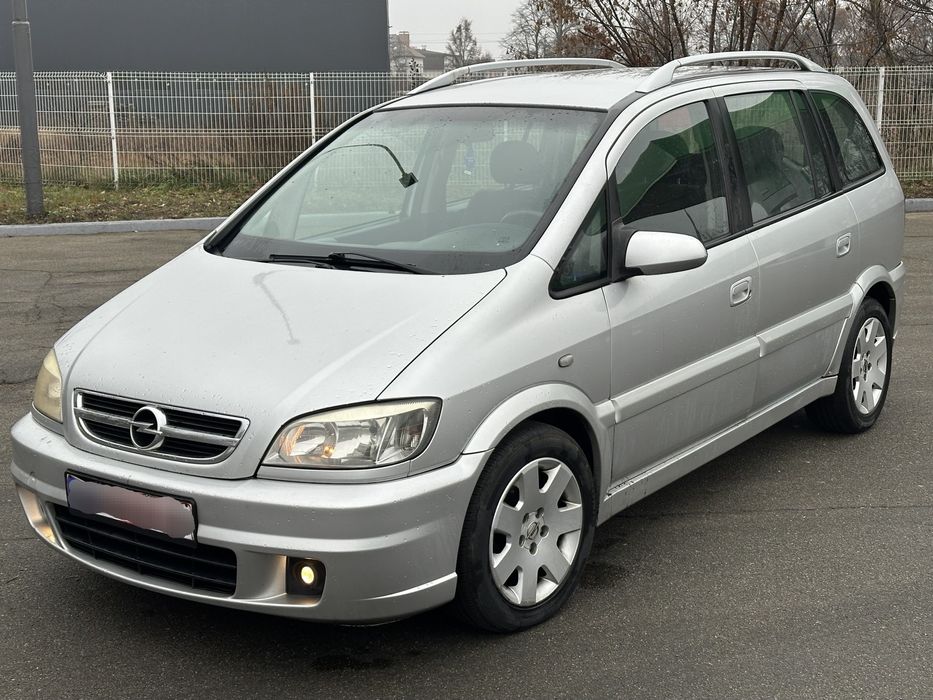 Свіжопригнана не розмитнена, вже в Києві 
Тюнинг OPC
Мотор робе чітко, турбіна дує, гарний стан.
7місць, салон трансформер.
Всі питання за телефоном.
Можлива доставка по Україні, все обговорюється індивідуально.