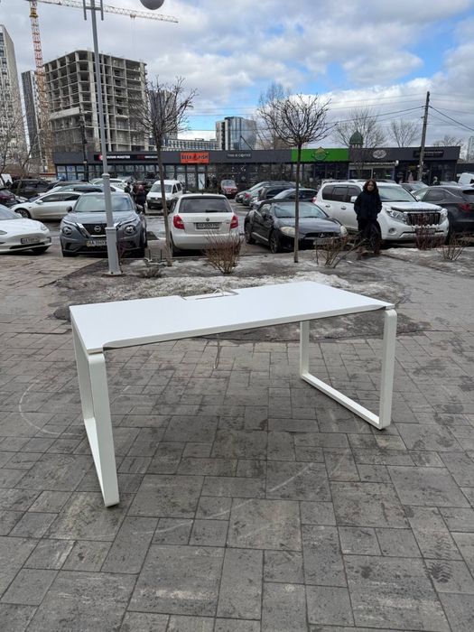 РАСПРОДАЖА директорские столы большие столы кресла настольный теннис бильярд