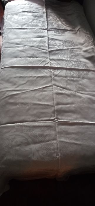 Colcha de seda antiga perola