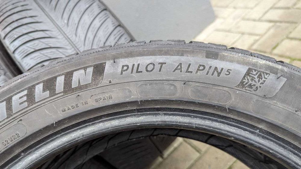 Шини 215/50 R18 92V Michelin Pilot Alpin 5