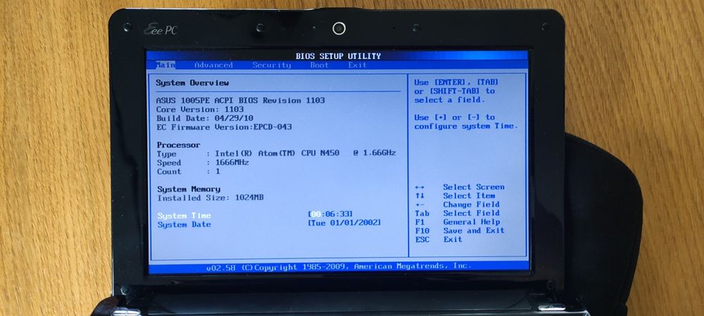 Laptop 10,1" Asus Eee PC 1005PE Seashell - netbook w b. dobrym stanie