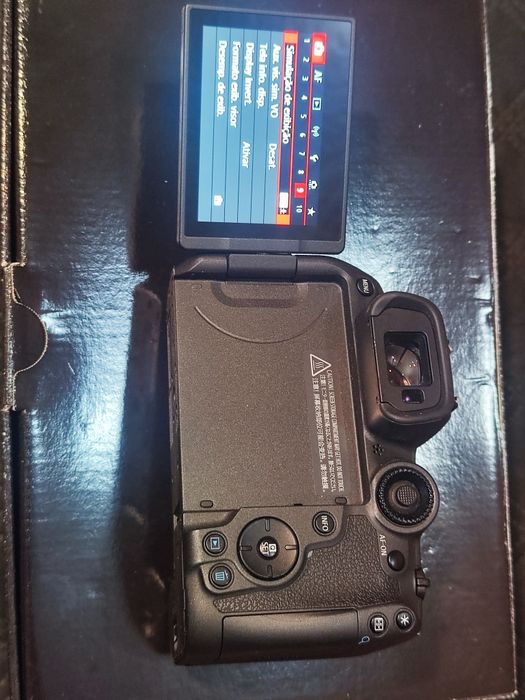 Câmara Canon EOS R7 c/Garantia Fotográfica / Vídeo