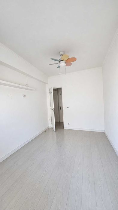 Apartamento T1 para arrendamento em Queluz, a apenas 2 minutos a pé da estação.